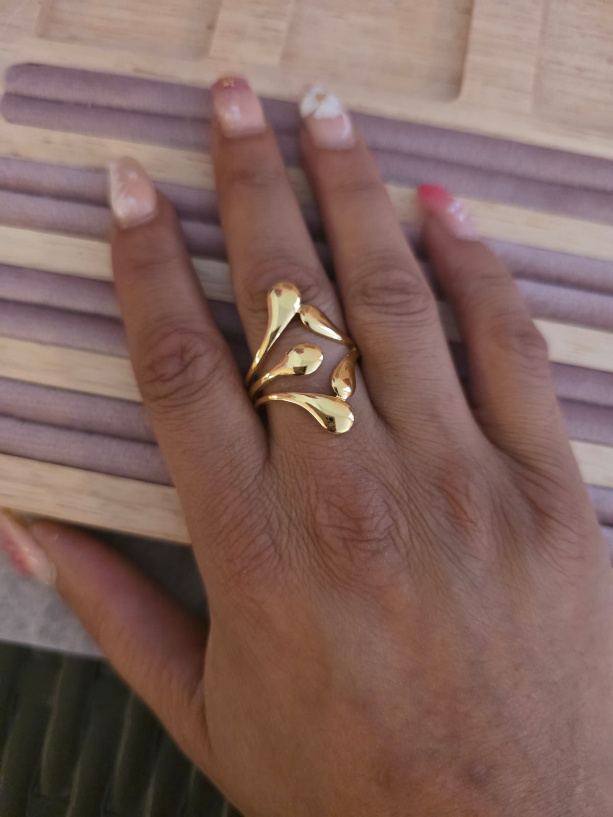 Bague Courbes Précieuses